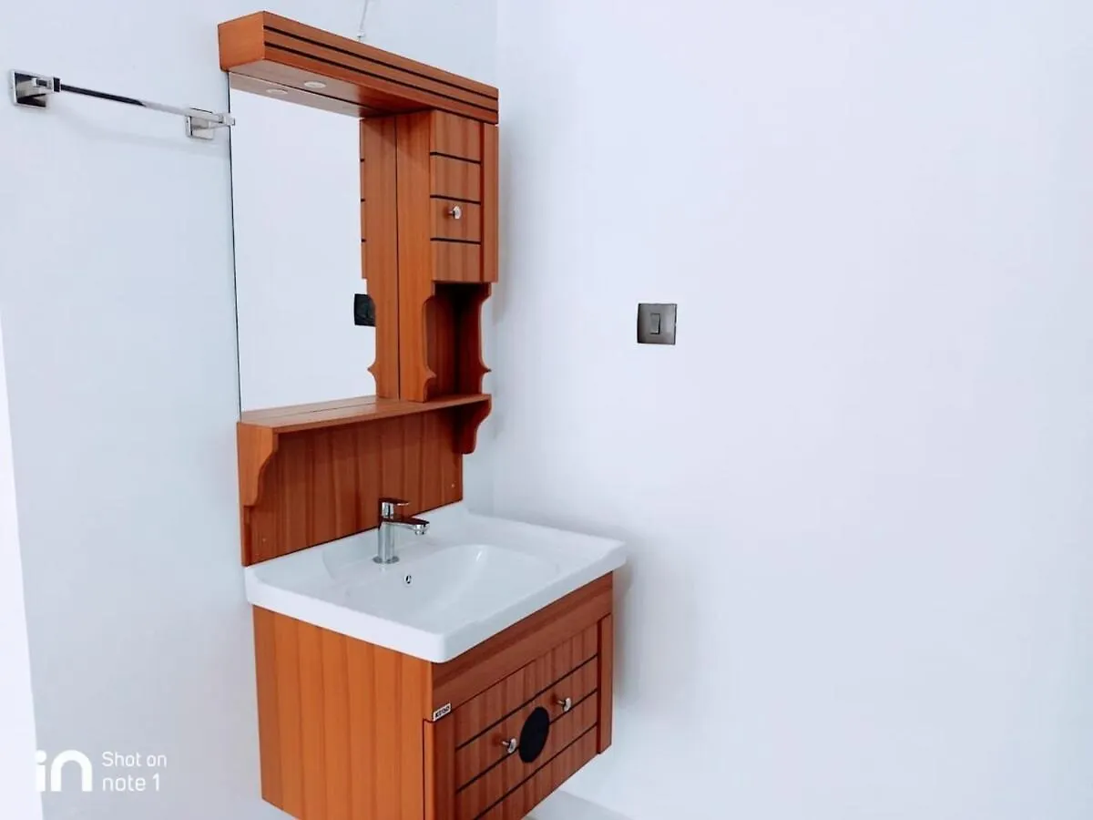 Elamkulam Penthouse - 3Bhk Ac With Kitchen - Kochi Appartement Chottanikara India